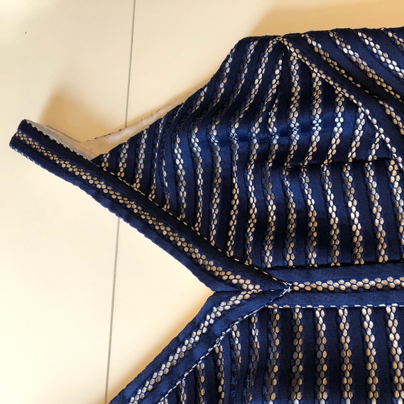 Blue honeycomb ball knit dress. - Picture 5 of 7